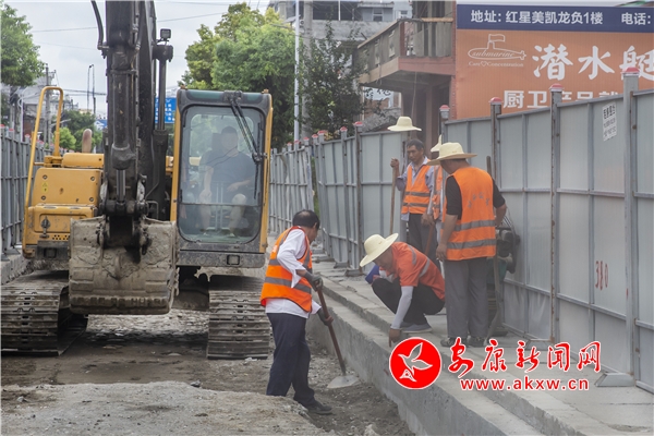 �z�yʩ���c