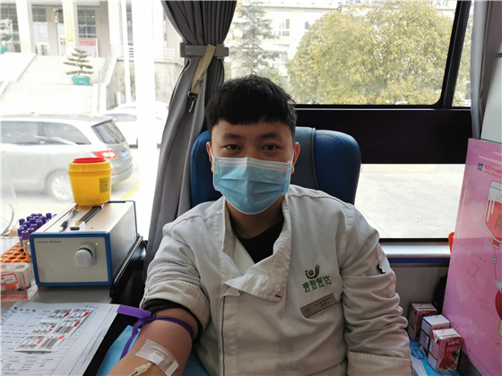 人民警察一心為民，捋袖捐血鐵血柔情——安康市公安局積極開展冬季獻血活動