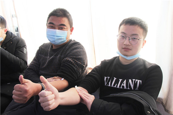 血液是生命的禮物——中國聯(lián)通安康市分公司、安康大數(shù)據(jù)運(yùn)營有限公司聯(lián)合開展冬季應(yīng)急獻(xiàn)血活動