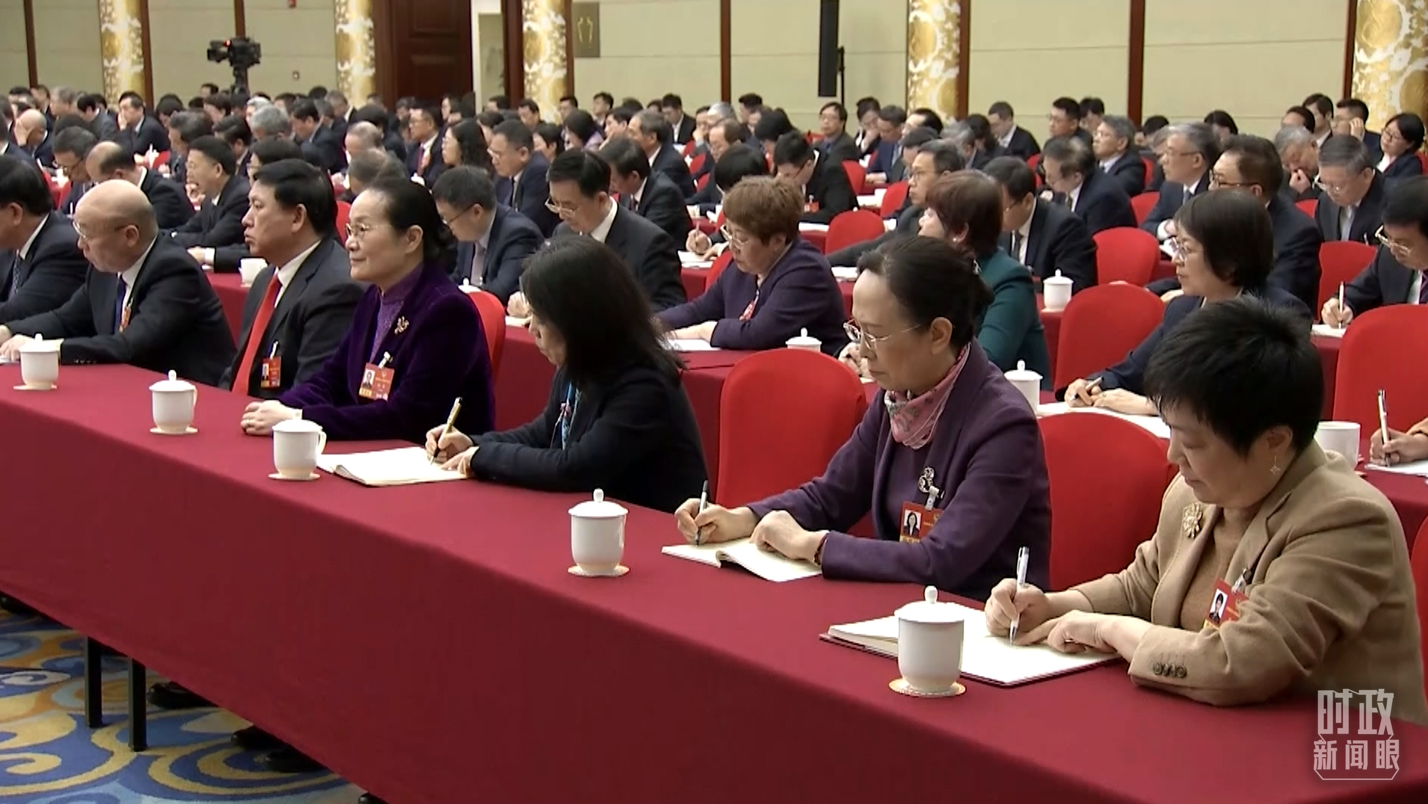 △當(dāng)天的政協(xié)聯(lián)組會(huì)現(xiàn)場(chǎng)。