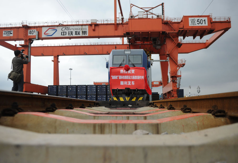 △ 2011年9月22日拍攝的首列“渝新歐”宏碁專列。新華社記者 李健 攝